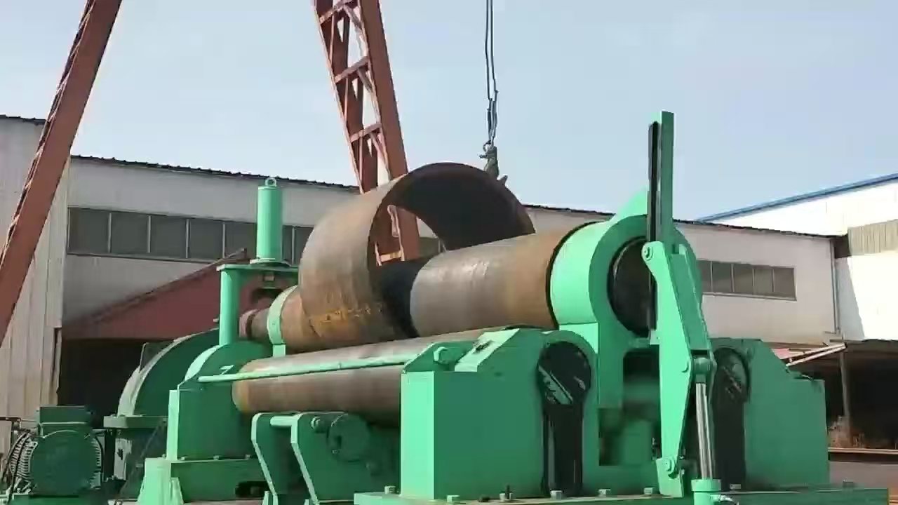 Qual é a diferença entre o tubo soldado em espiral e o tubo de placa de aço enrolada como pilares?